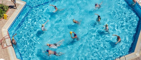 2 indoor pools, 3 outdoor pools, pool umbrellas, pool loungers