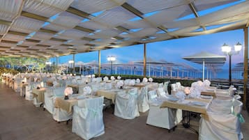 4 restaurants, spécialités Cuisine internationale