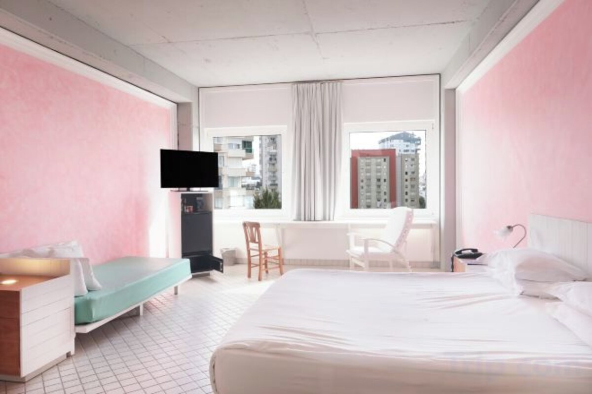 Minibar, in-room safe, desk, blackout drapes