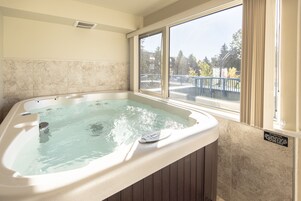 Condo, 1 Bedroom + Loft, Hot Tub (Unit 208) | Private spa tub