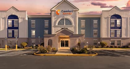 Comfort Suites East Brunswick - South River