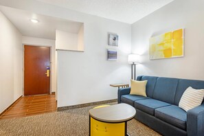 Suite, 2 camas Queen size, para no fumadores | Escritorio, espacio para trabajar con laptop y cortinas blackout 