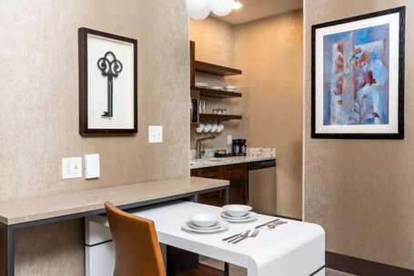 Homewood Suites by Hilton Indianapolis Downtown - Image 11