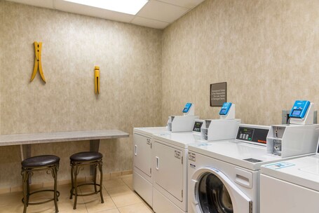 Homewood Suites by Hilton Indianapolis Downtown - Image 33