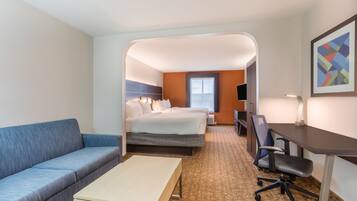 Brankas, meja kerja, setrika/meja setrika, dan tempat tidur bayi gratis