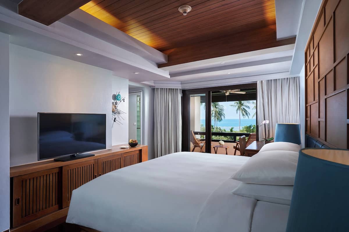 Room, 1 King Bed, Non Smoking, Sea View (Balcony)
