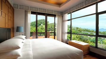 Panoramic Suite, 1 Bedroom, Ocean View | Premium bedding, down comforters, minibar, in-room safe