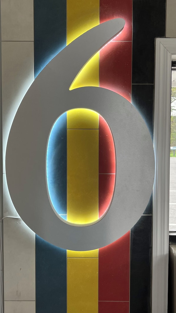 Reception - Motel 6 East Windsor, NJ - Hightstown (Hightstown)