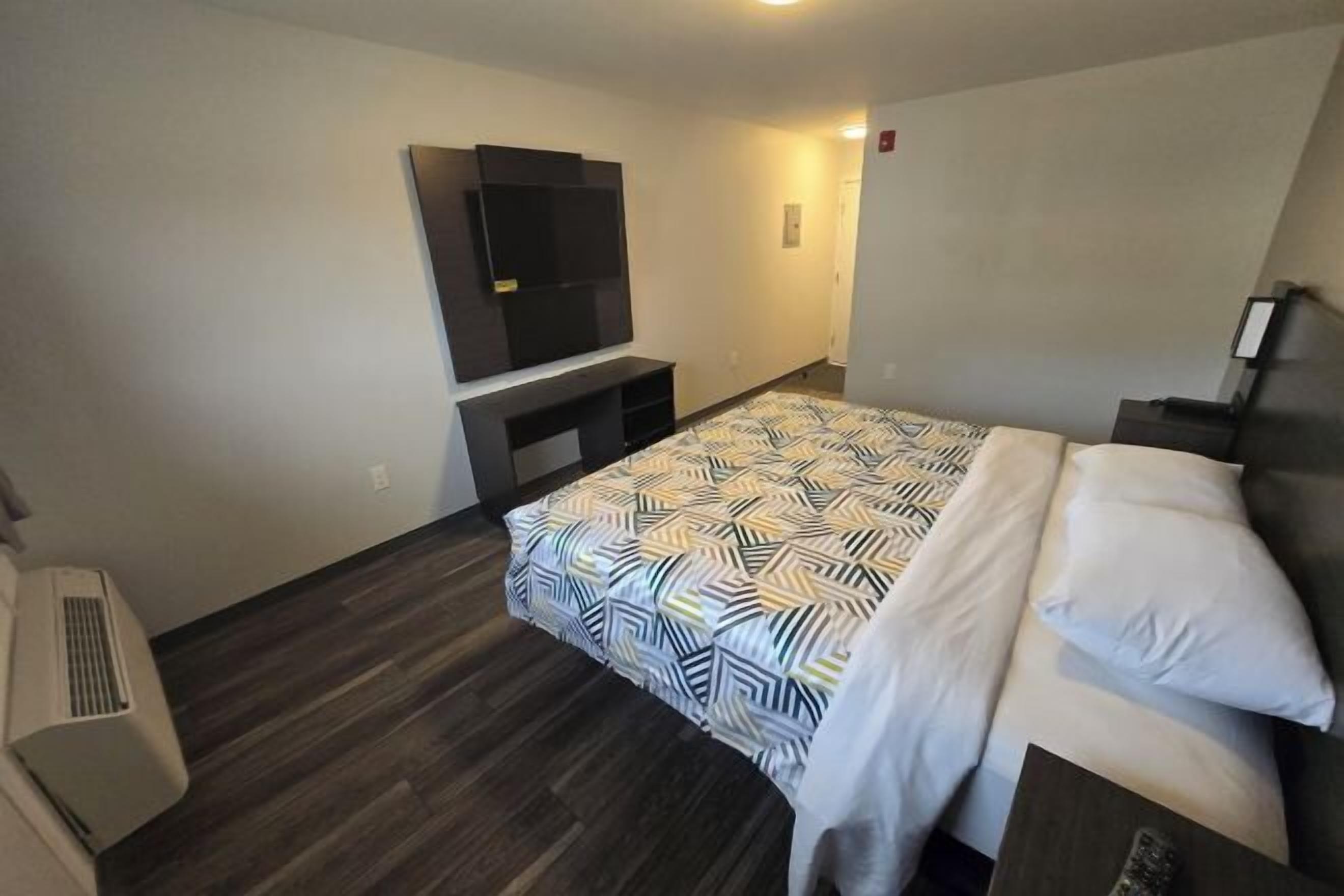 Premium bedding, down duvets, blackout curtains, free WiFi