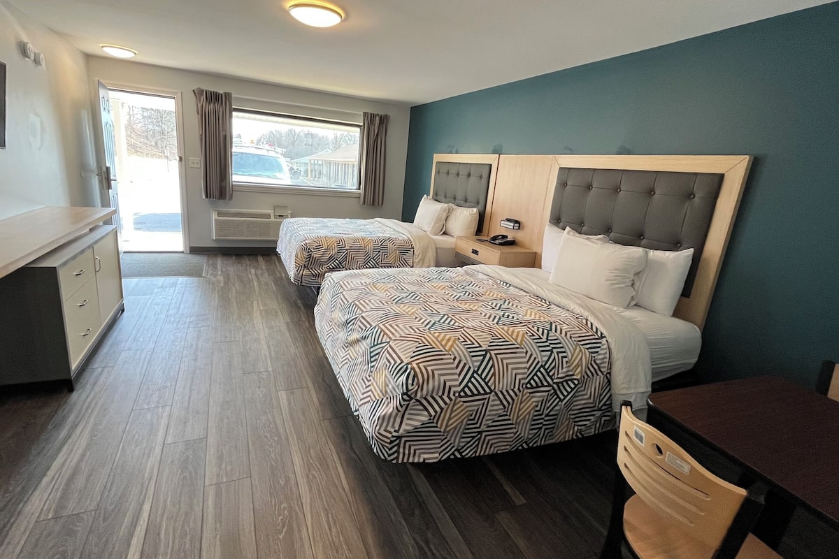 Deluxe Room, 2 Queen Beds, Non Smoking, Kitchenette | Premium bedding, down comforters, blackout drapes, free WiFi