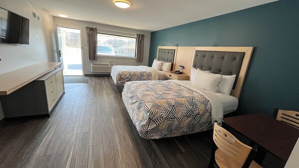 Deluxe Room, 2 Queen Beds, Non Smoking, Kitchenette