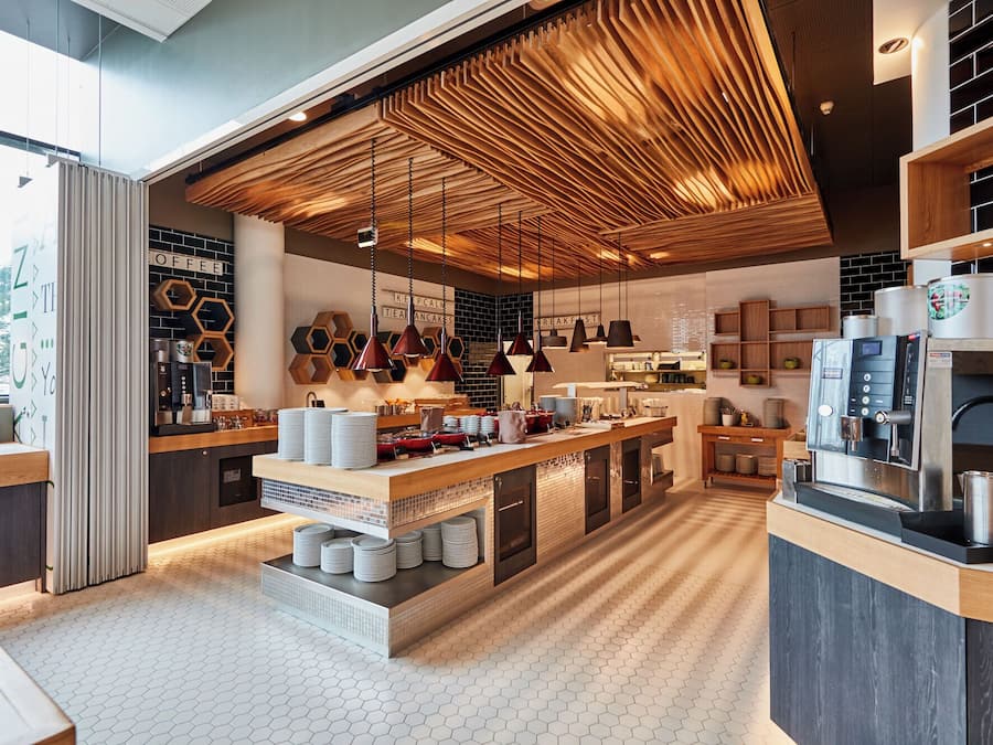 Daily buffet breakfast (EUR 22.40 per person)