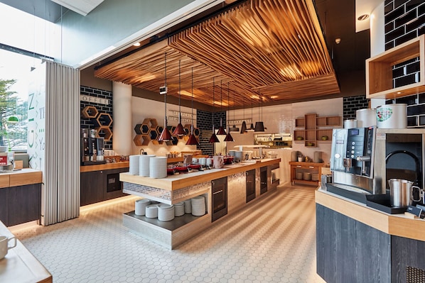 Daily buffet breakfast (EUR 22.40 per person)