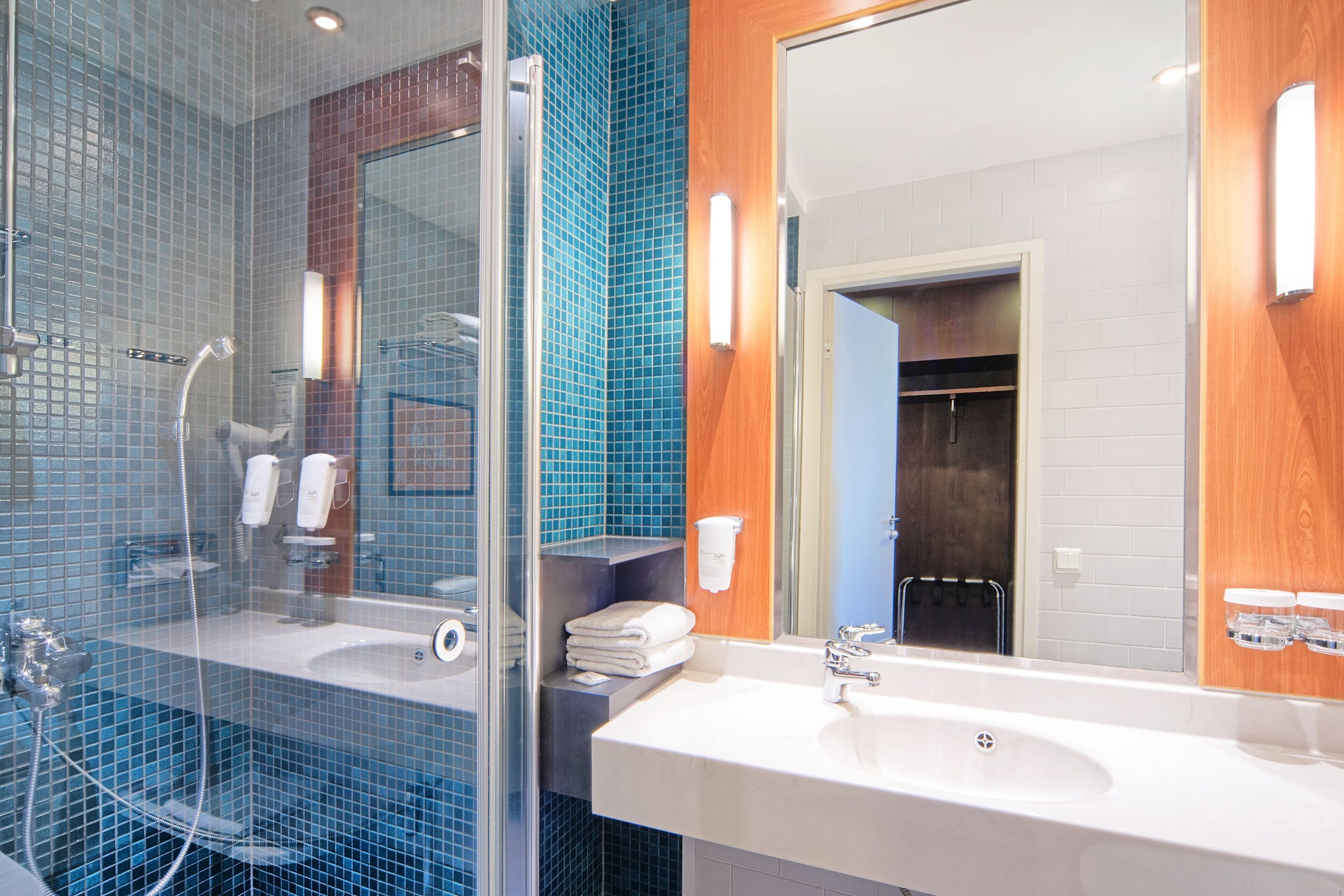 Photo - Holiday Inn Helsinki West - Ruoholahti by IHG