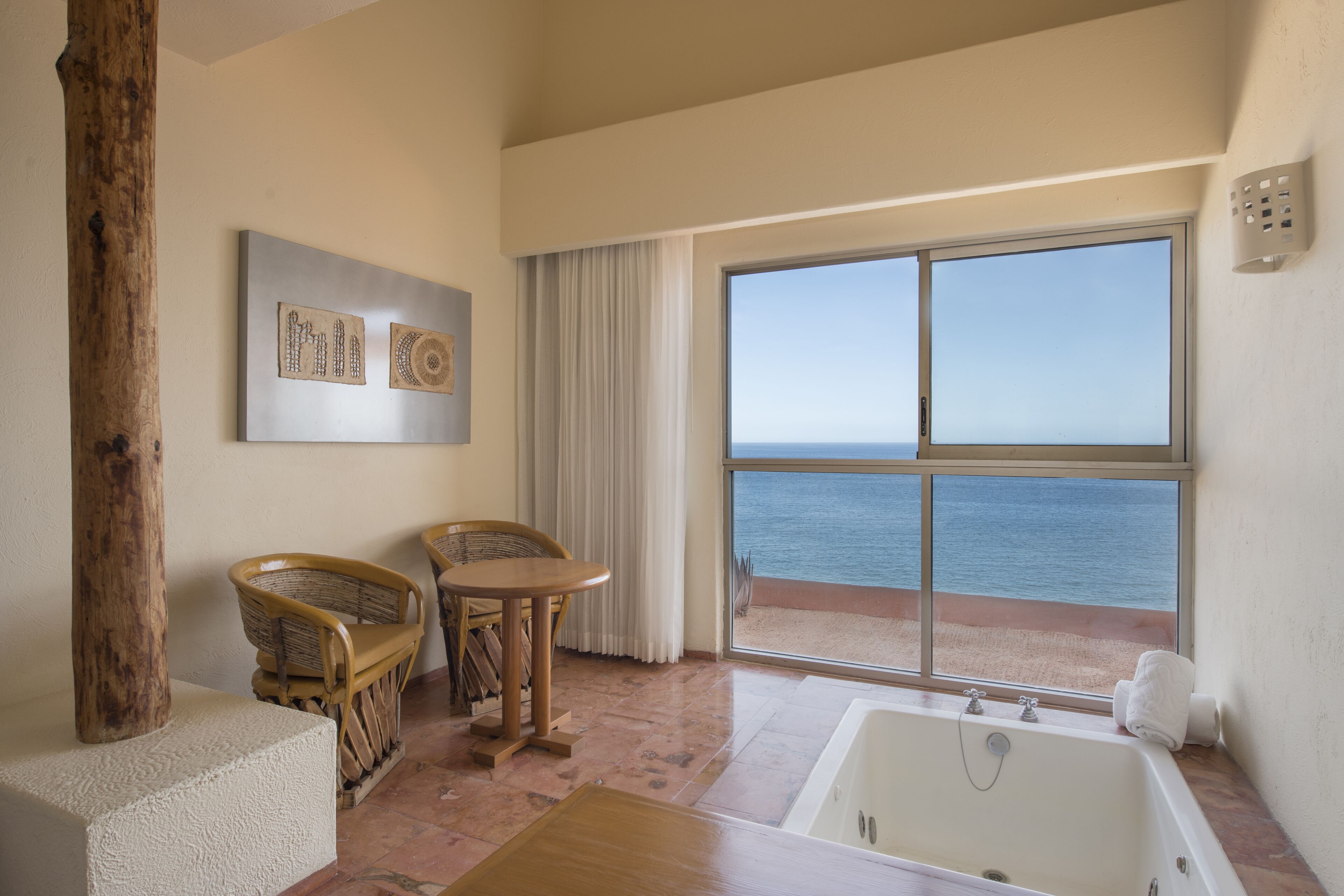 grand suite | jetted bathtub