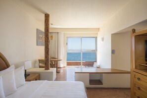 Club Suite | In-room safe, iron/ironing board, bed sheets - Club Regina Los Cabos (San José del Cabo)