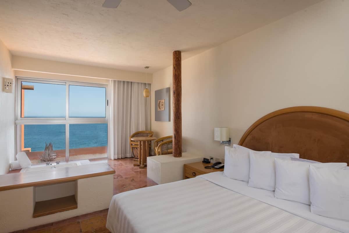 1 bedroom, in-room safe, iron/ironing board, free cribs/infant beds