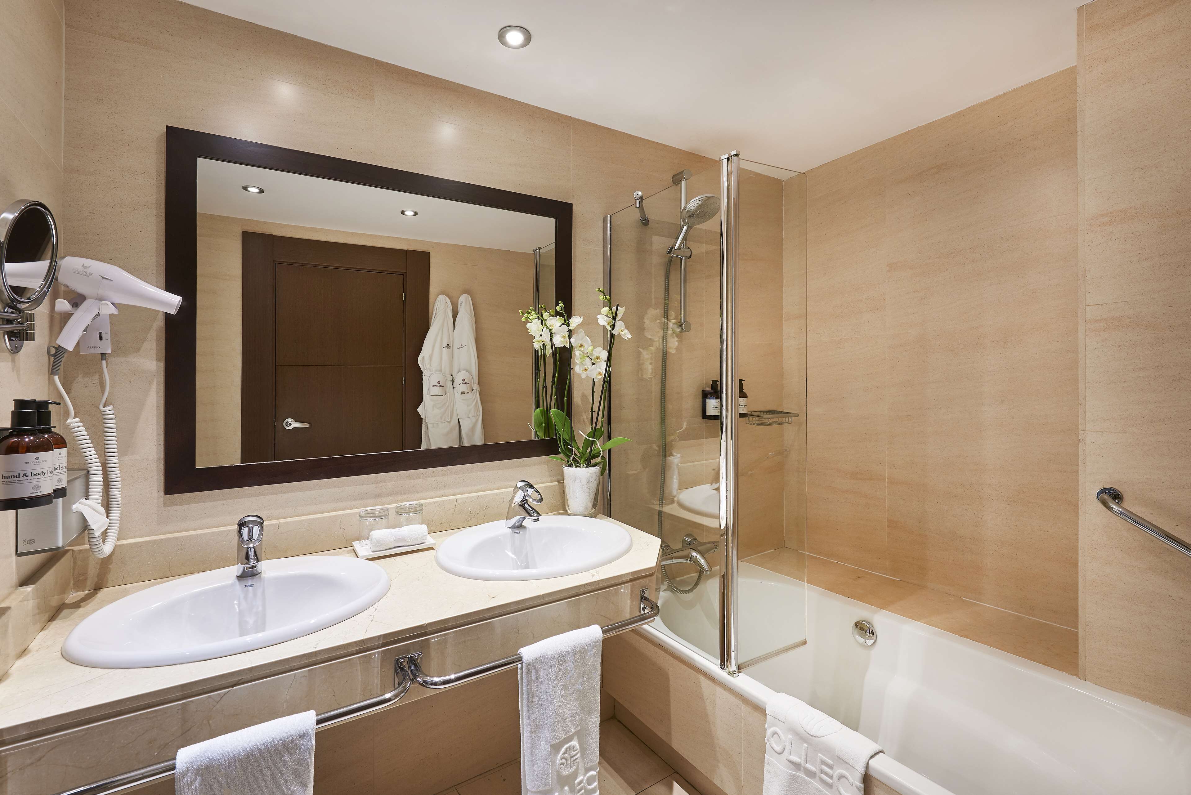 superior room | bathroom | eco-friendly toiletries, hair dryer, bidet, towels