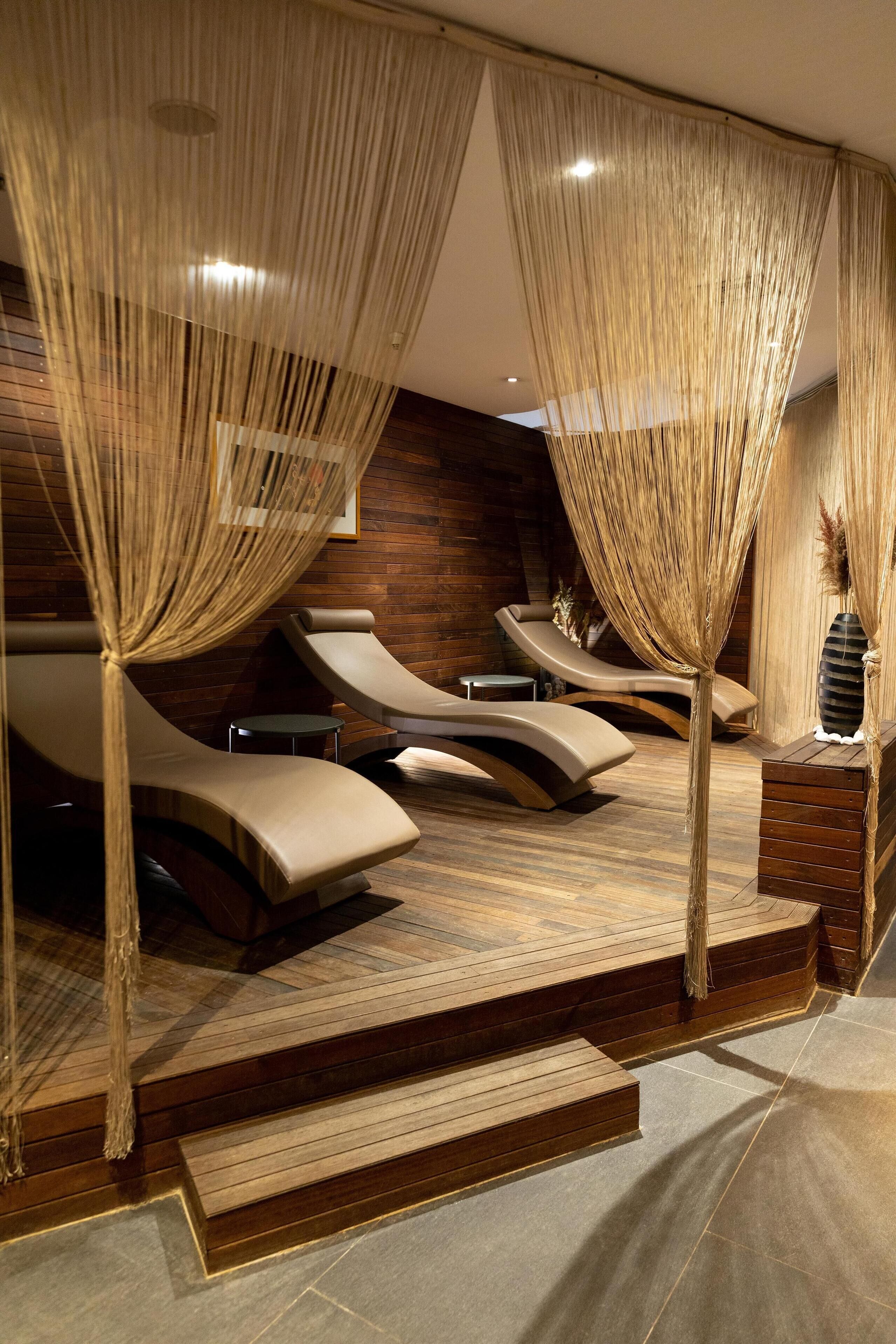 Couples treatment rooms, sauna, Turkish bath, body treatments