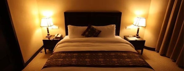 Minibar, rollaway beds, free WiFi