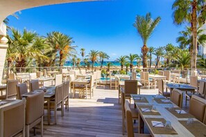 Outdoor dining - Riadh Palms Resort & Spa (Sousse)