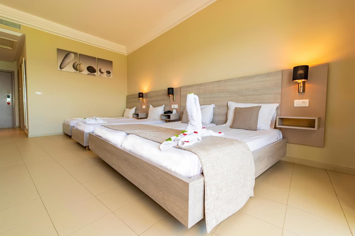 1 bedroom, minibar, in-room safe, blackout curtains