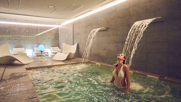 Pool waterfall