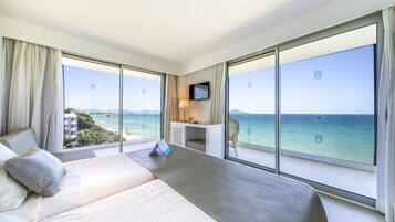 Safe på rommet, skrivebord og skrivebord for bærbar PC