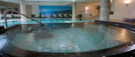 Baignoire à remous intérieure