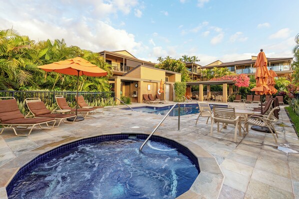 2 outdoor pools