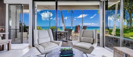 Condo, 2 Bedrooms, Oceanfront (1303) | Front of property
