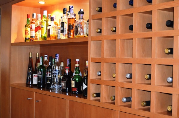 Bar lounge