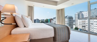 Dorma Puerta de San Pedro