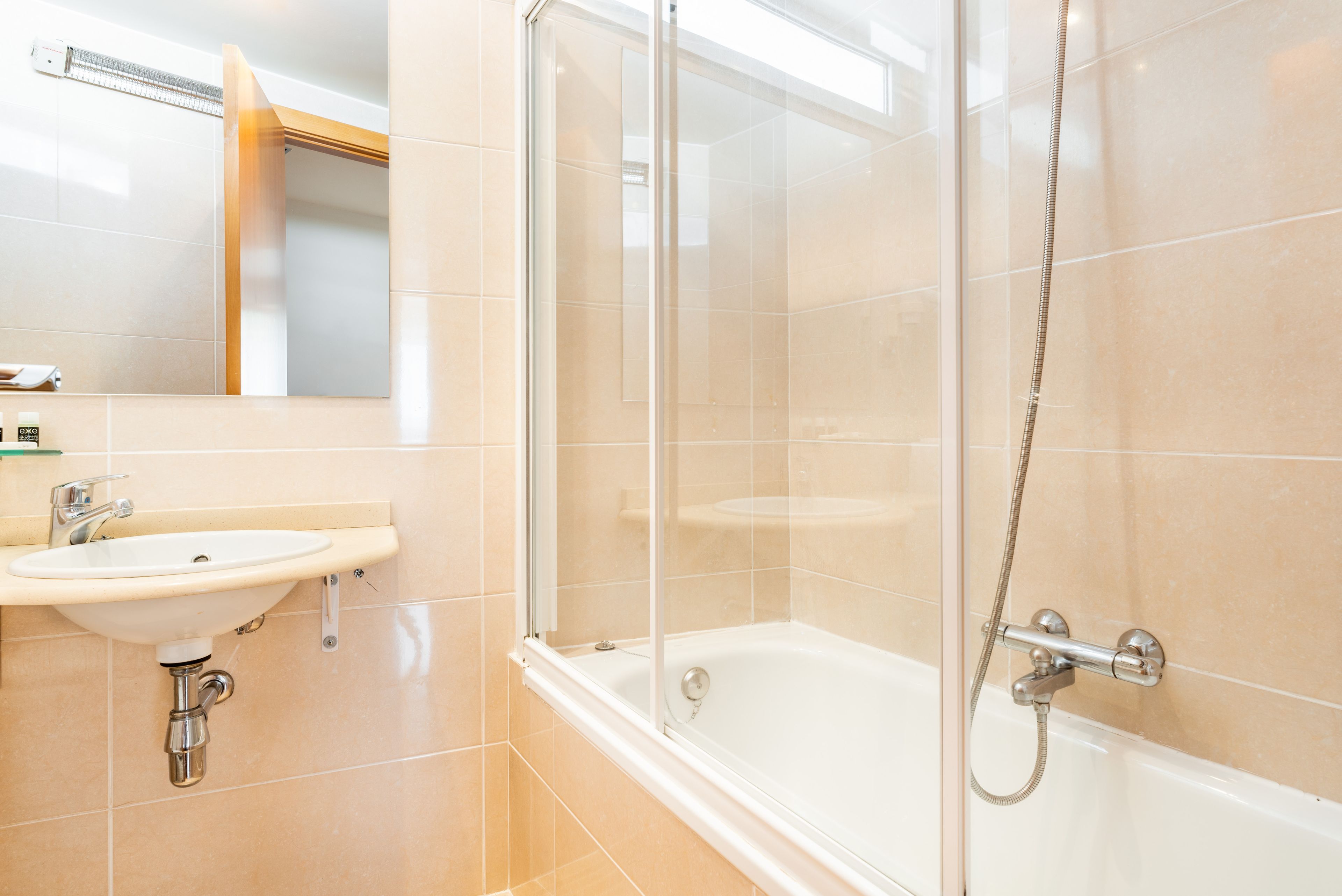 1 bedroom, minibar, in-room safe, desk