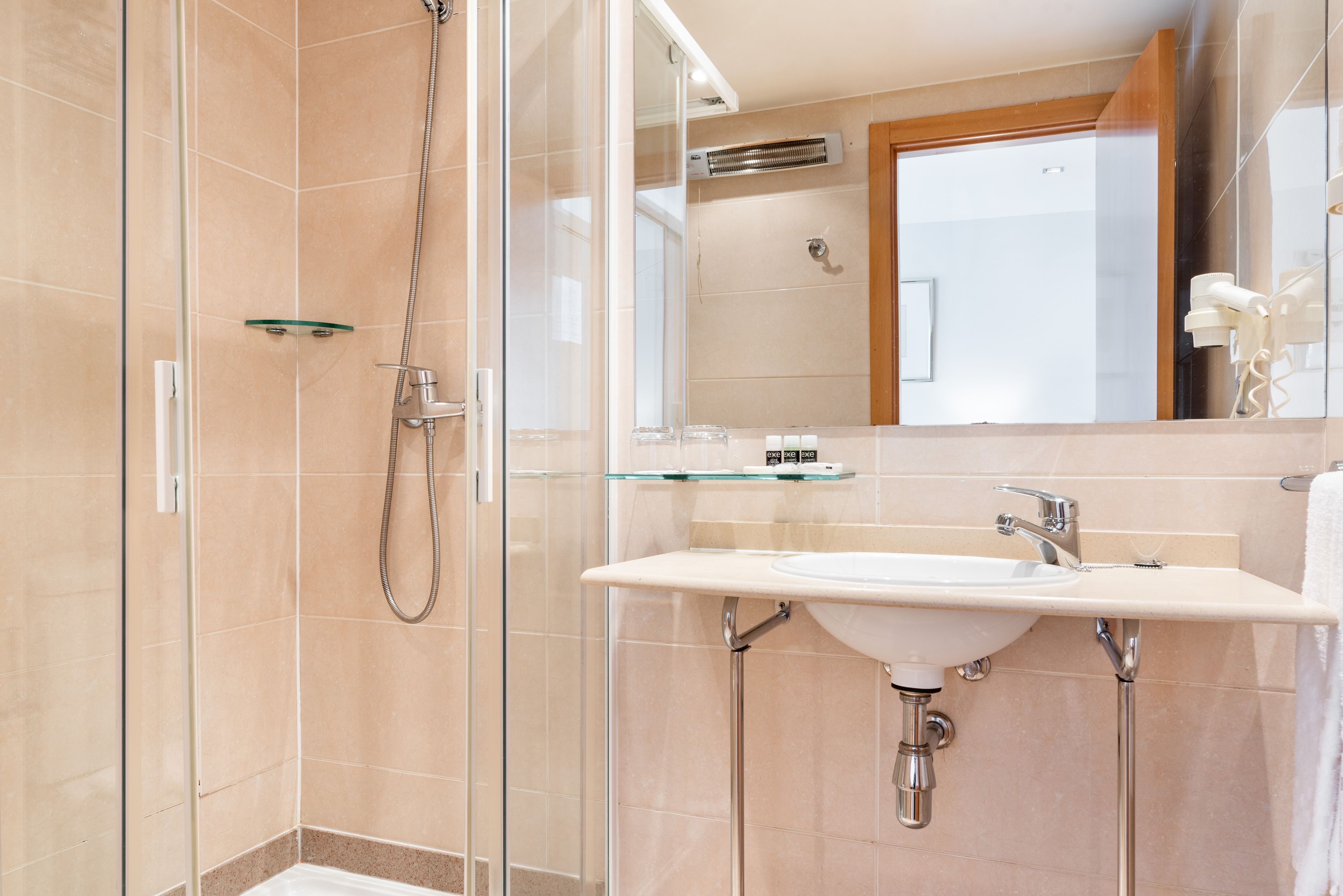 1 bedroom, minibar, in-room safe, desk