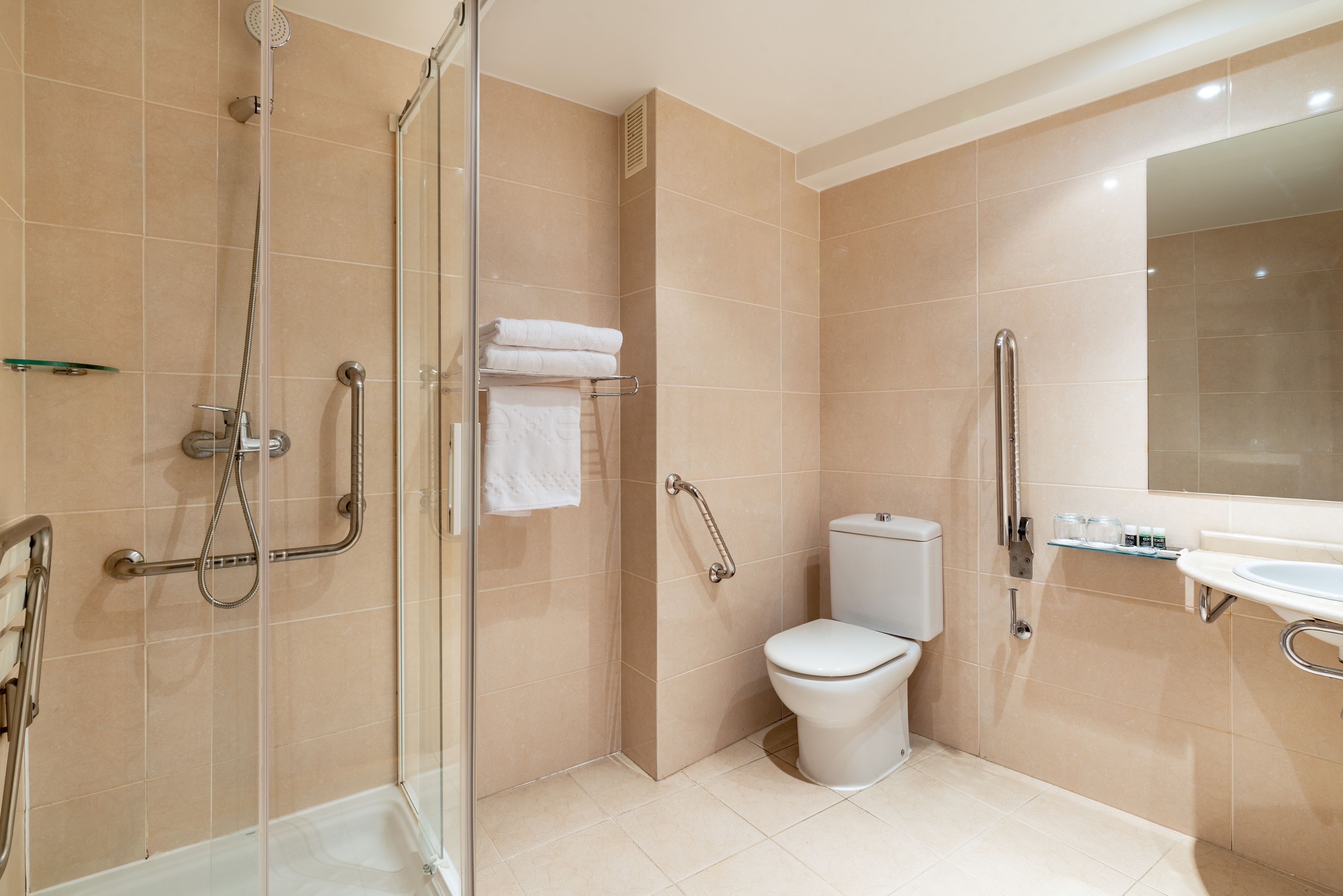 1 bedroom, minibar, in-room safe, desk