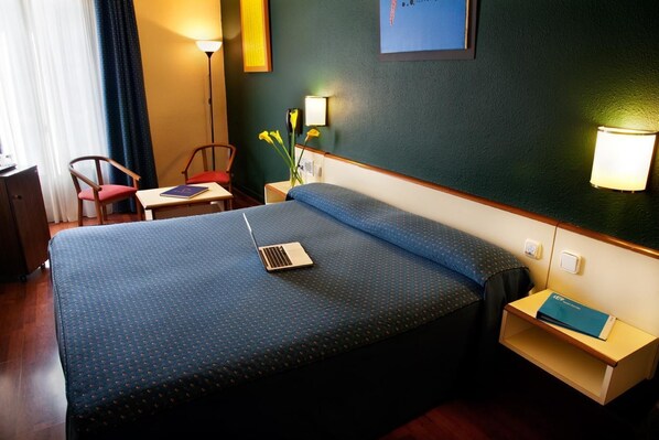 Triple Room, 1 Double Bed with Sofa bed | Minibar, in-room safe, blackout drapes, free cribs/infant beds - Acta Florida (Andorra la Vella)