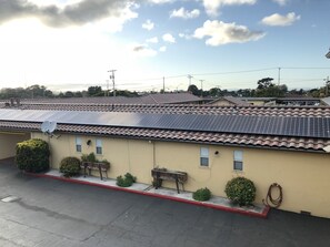Exterior - El Castell Motel (Monterey)
