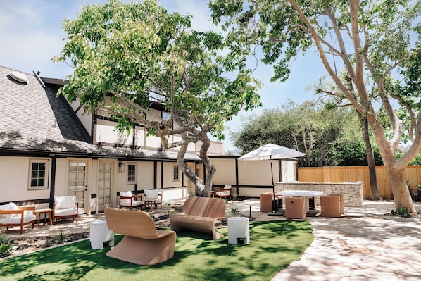 The Freya Accessible King Retreat | Courtyard view