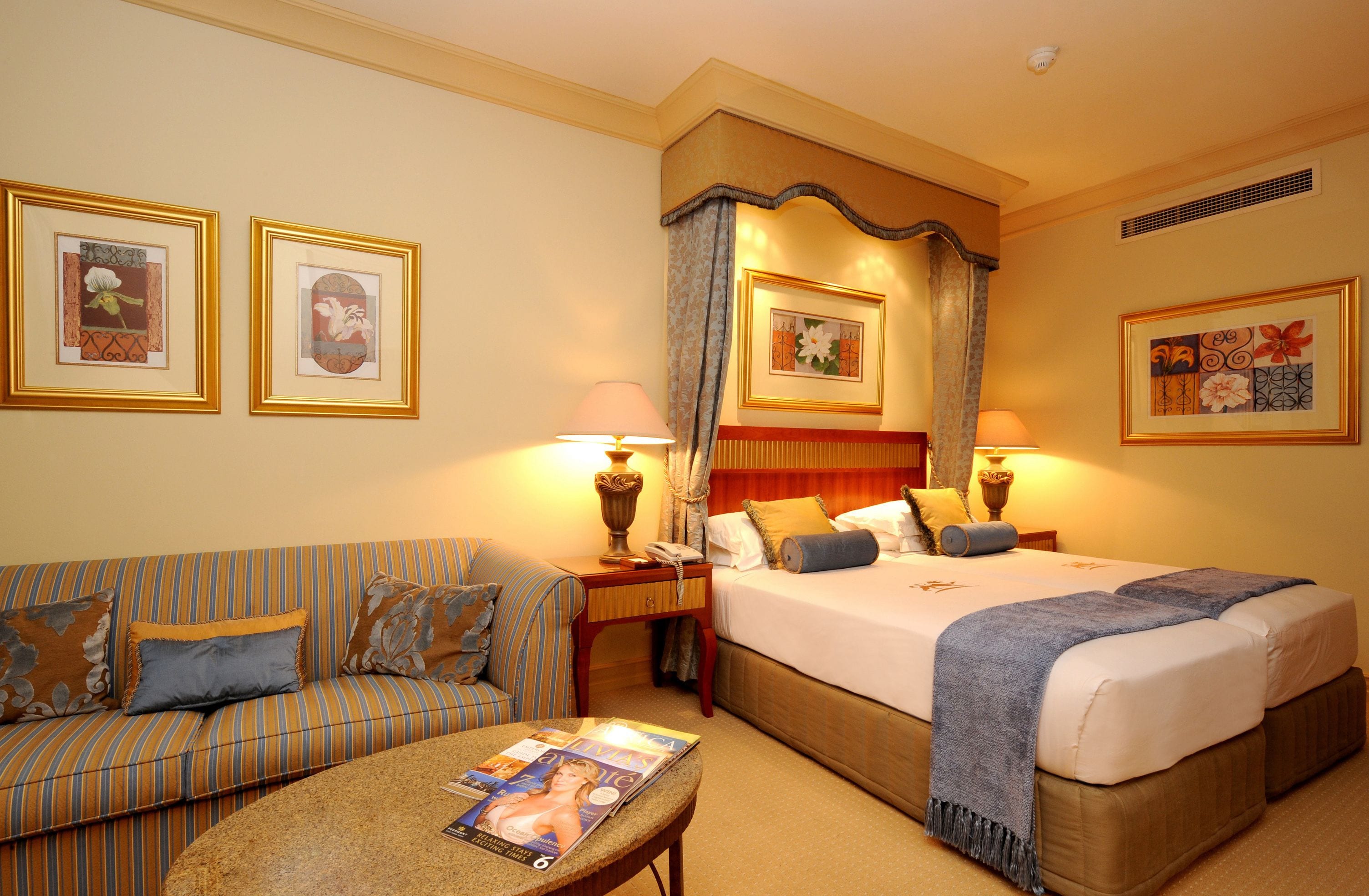Classic Room, 1 King Bed | Premium bedding, memory foam beds, minibar, in-room safe