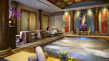 Sauna, hot tub, steam room, body treatments, aromatherapy