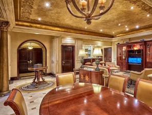 Presidential Suite (Club Floor) | 1 bedroom, premium bedding, memory foam beds, minibar