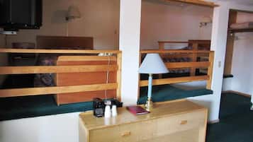 Standard Room, Multiple Beds | Cribs/infant beds, rollaway beds, free WiFi, bed sheets