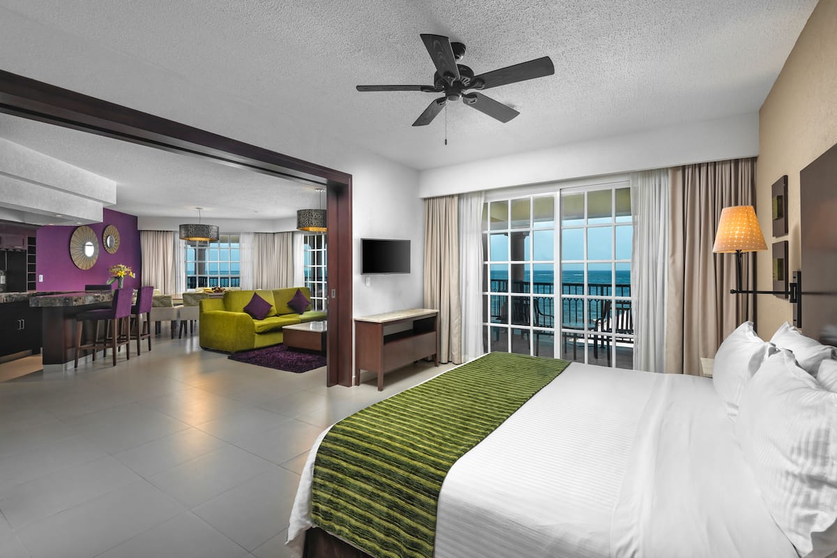 1 phòng ngủ, bộ đồ giường cao cấp, minibar, két bảo mật tại phòng