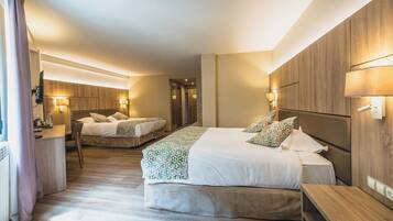 Literie de qualité supérieure, couette en duvet d'oie, minibar
