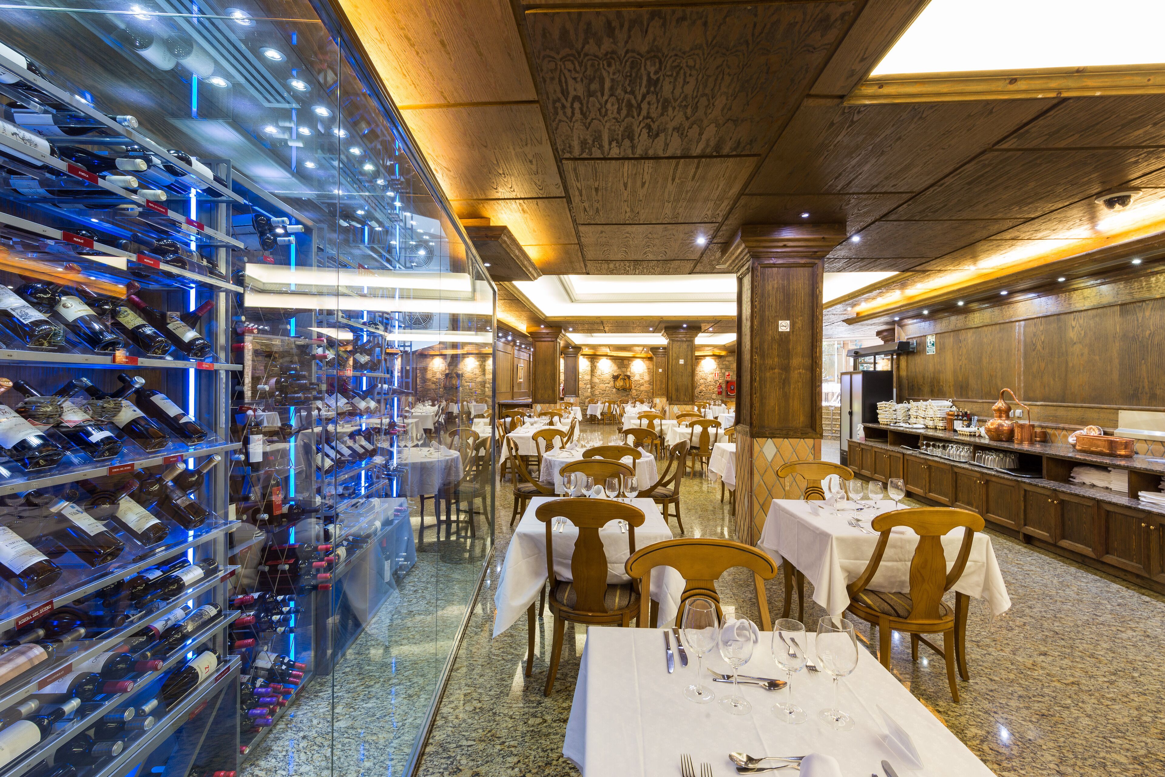 Se sirven desayunos, almuerzos, cenas y cocina internacional 