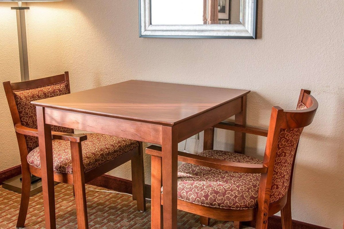 Standard Room, 2 Queen Beds, Non Smoking | Iron/ironing board, cribs (free), WiFi (free), individually furnished