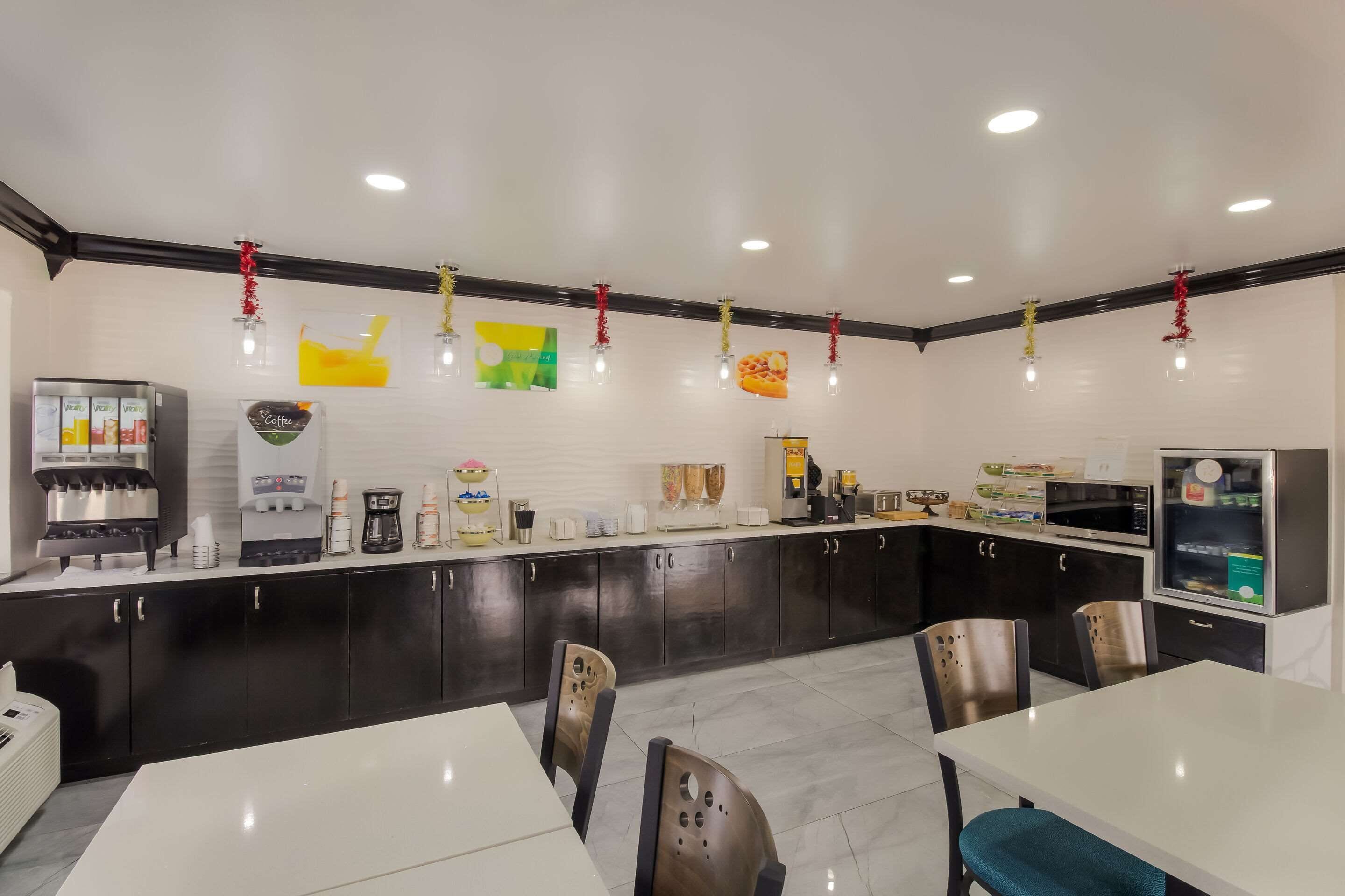 free daily self-service breakfast