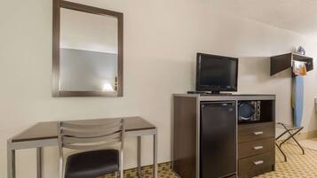 Desk, iron/ironing board, free WiFi, bed sheets