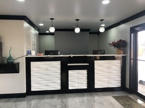 Lobby - Quality Inn Madisonville (Madisonville)